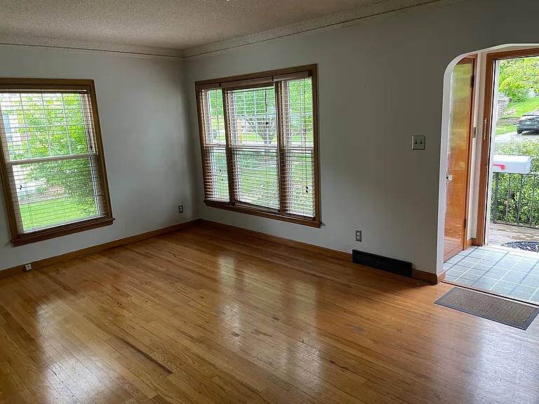 3414 Jefferson Ave — Photo 4