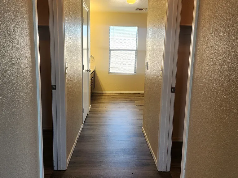5931 W Albeniz Pl — Photo 24