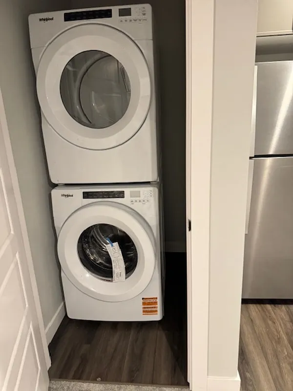 1 bed, 1.0 bath, $1,299 — Photo 3