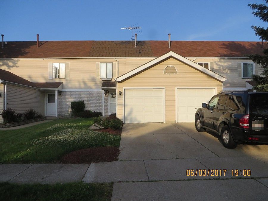1st image of 22433 Hamilton Dr