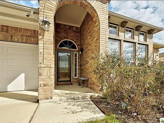2nd image of 927 Vista Gardens Dr