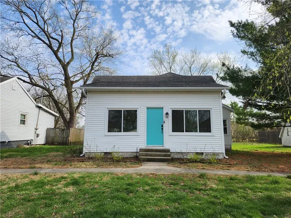 1011 Pennsylvania Ave, Windsor, IL 61957