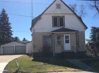 105 W Jefferson St, Warren, IL 61087