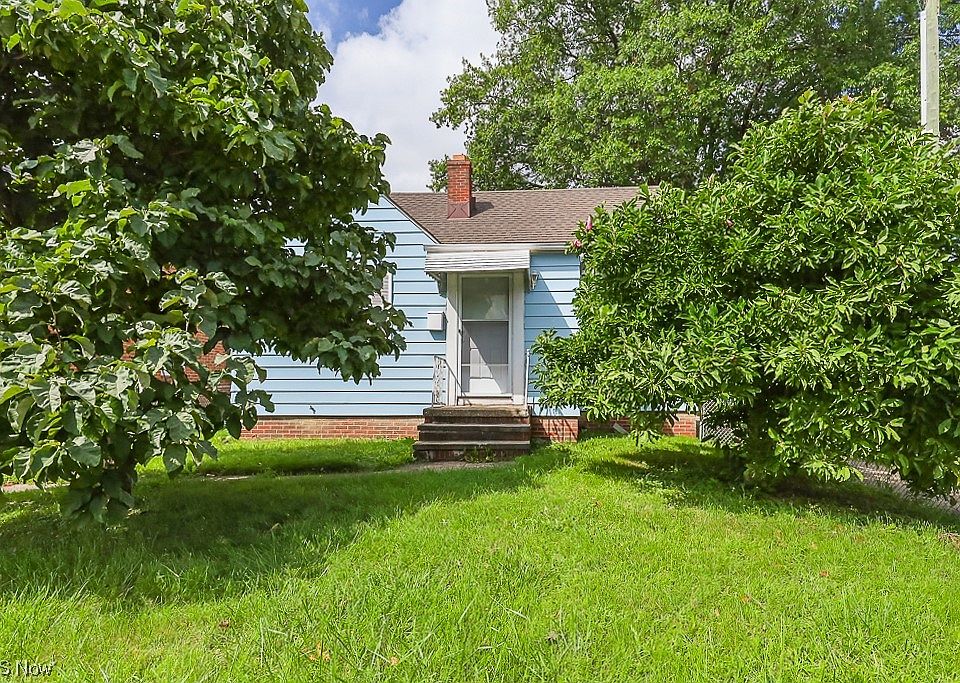 3902 W 130th St, Cleveland, OH 44111 | Zillow