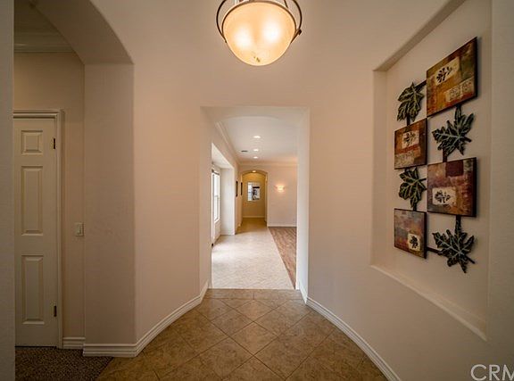 Elegant Rotunda entry
