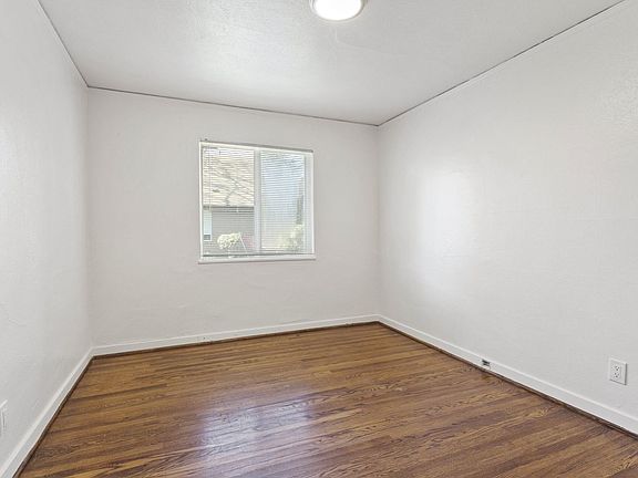 5th image of 904 W 21st St #956-07