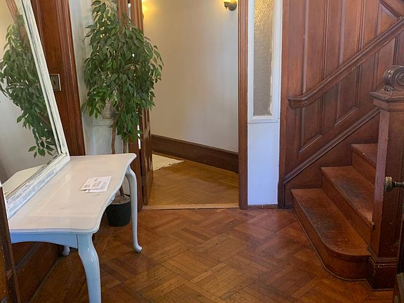 2nd image of 268 Summit Ave Floor 1