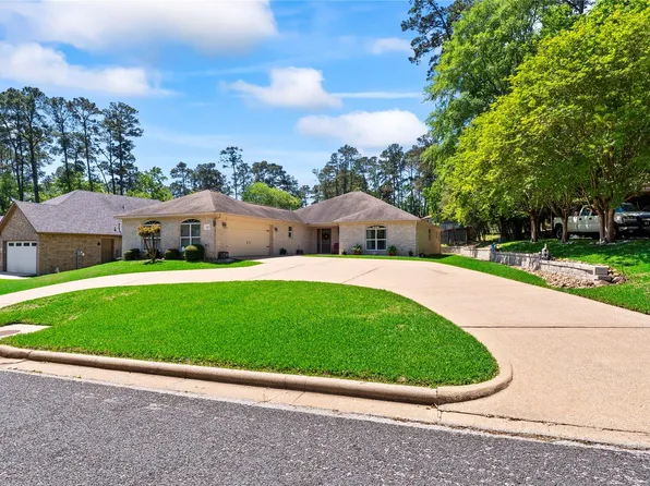 621 Hillcrest Dr, Huntsville, TX 77340