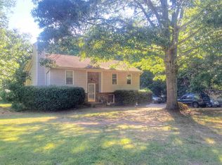 70 Triple Crown Ln, Ellenwood, GA 30294