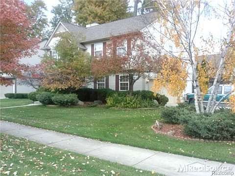 3rd image of 881 Canter Ln