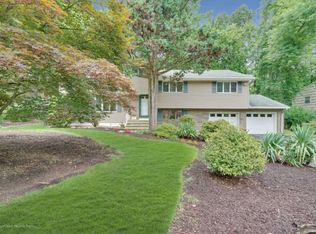 28 Remington Dr, Edison, NJ 08820