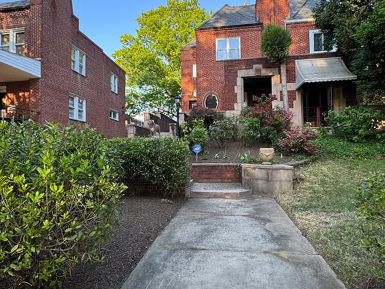 6123 14th St NW — Photo 2