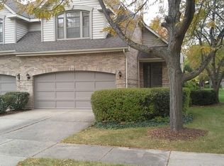 190 Benton Ln, Bloomingdale, IL 60108