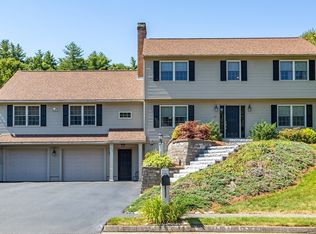 23 Indian Ridge Dr, Leominster, MA 01453