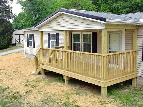 54 Angel Ln, Gallipolis Ferry, WV 25515