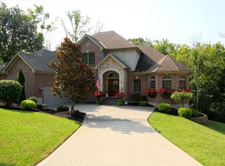 157 Saint Annes Dr, North Bend, OH 45052
