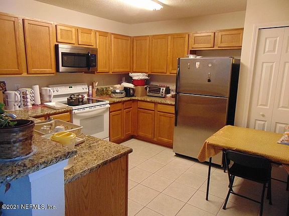 3rd image of 9690 Amarante Cir Unit 15