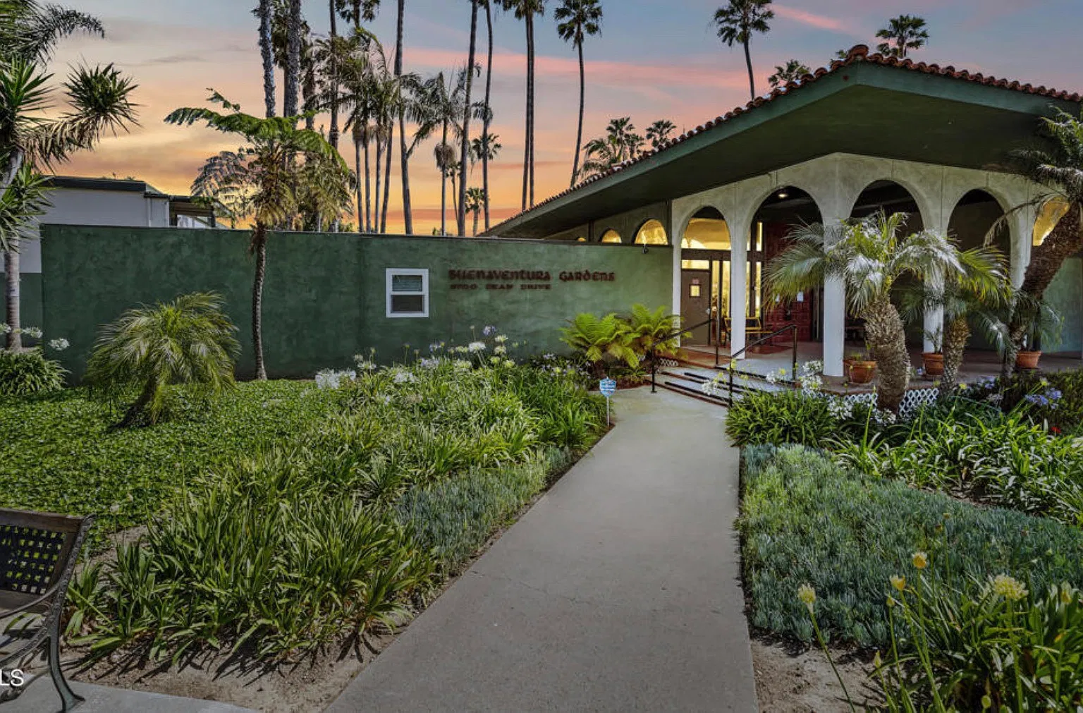 3700 Dean Dr — Photo 1