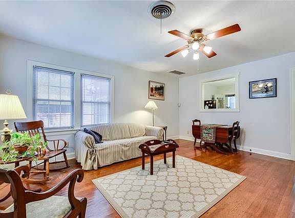 5th image of 1504 Romeria Dr