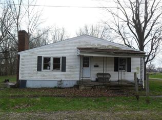211 Union St, Centerville, IN 47330