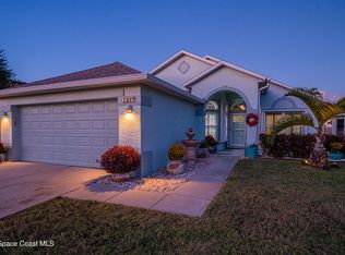1037 Pine Creek Cir NE, Palm Bay, FL 32905
