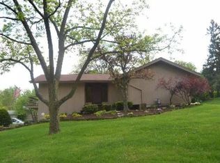 8402 Crescent Ct, Willow Springs, IL 60480