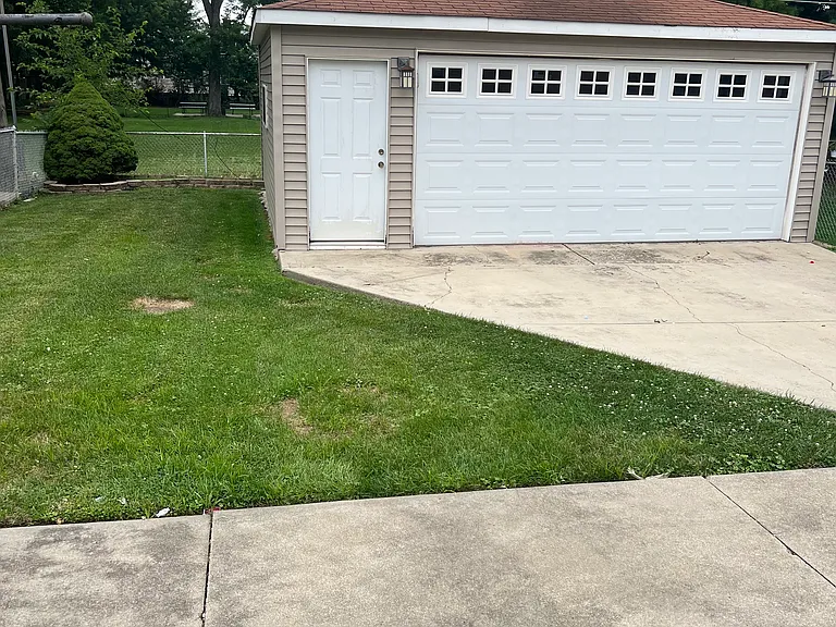 10837 S Christiana Ave — Photo 3
