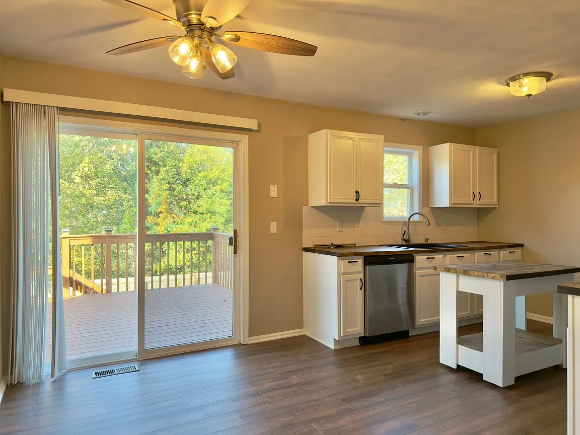 11427 Valerian Way - 1 — Photo 3