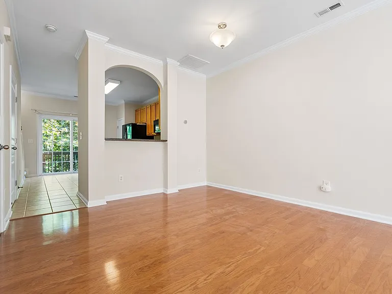 160 Grey Elm Trl — Photo 6