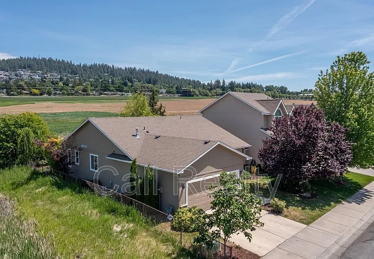 5211 S Myrtle Ln — Photo 1