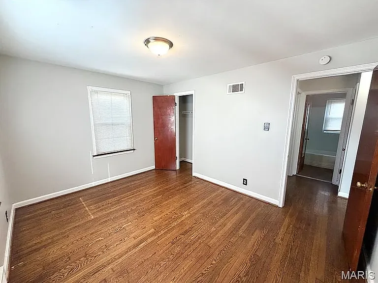 1033 Bakewell Dr — Photo 12