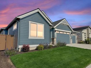 3834 NE Oakside Loop, Bend, OR 97701