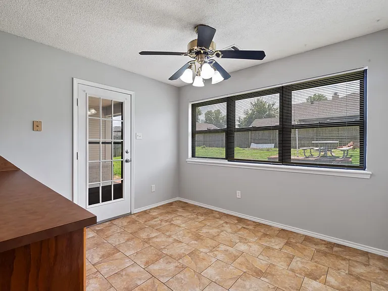 8808 Timberlyn Way — Photo 11