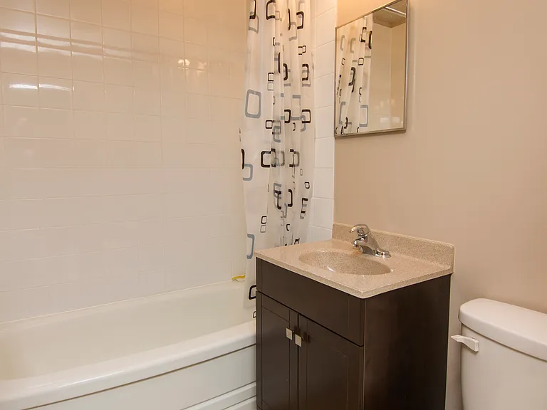 611 Jefferson Ave — Photo 16