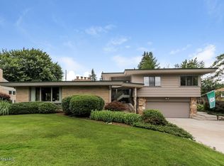 2648 Boston St SE, East Grand Rapids, MI 49506