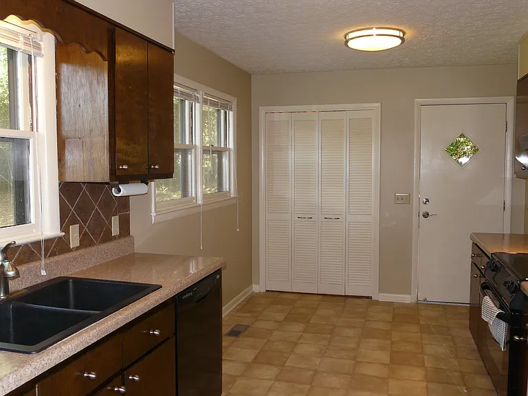 50 Jarrell Dr #1 — Photo 9