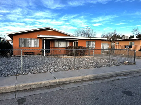161 Pleasant Ave NW, Albuquerque, NM 87107