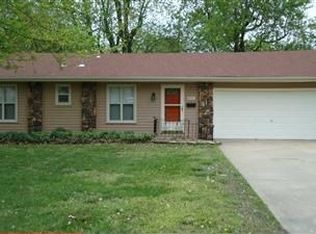 3151 S Pinehurst Ave, Springfield, MO 65807