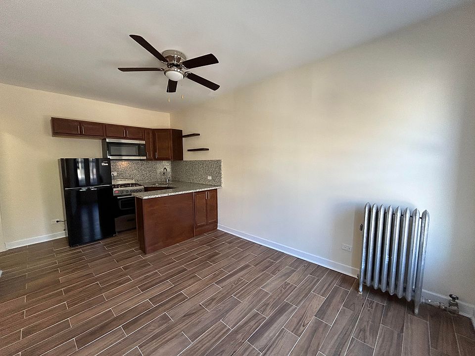 1st image of 2712 N Milwaukee Ave #201
