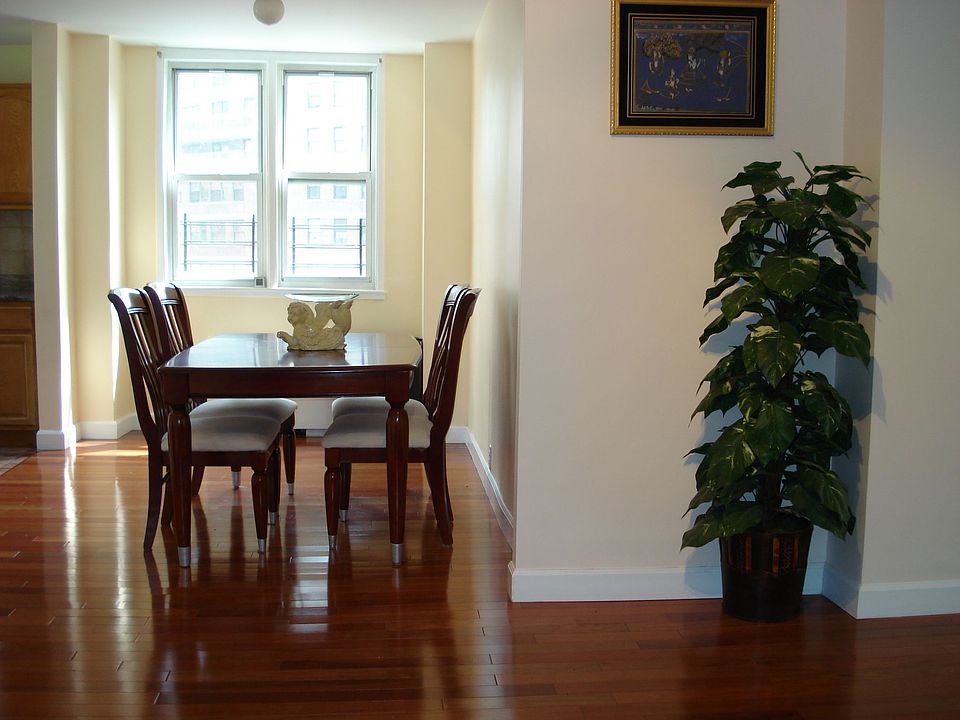 Building Photo 3
