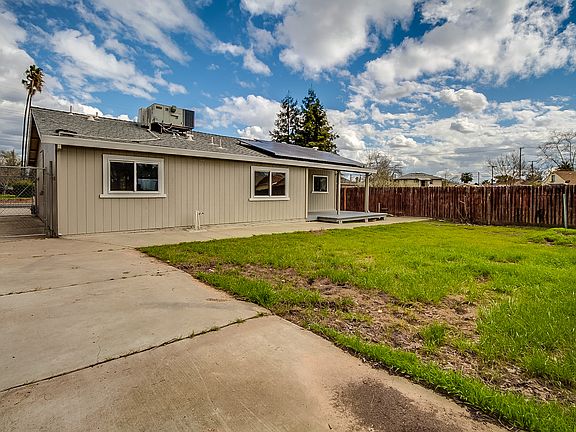 5th image of 2821 Perktel St