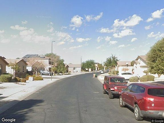 Exterior Neighborhood (street photo)