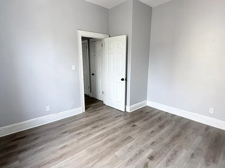 401 Central Ave #1E — Photo 4