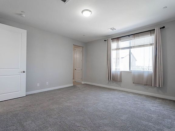 4th image of 10620 Carnes Ave