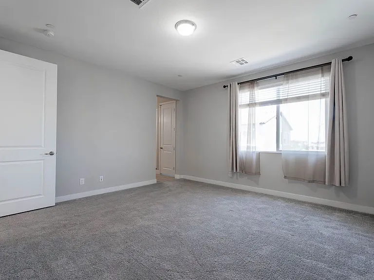 10620 Carnes Ave — Photo 4