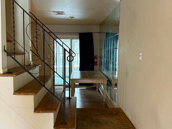 2nd image of 7 Sovereign Road
