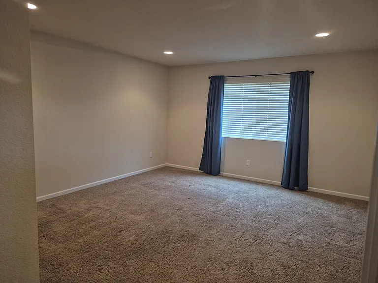 Bedroom #3 Spacious master bedroom with large walk in closet off master bathroom.