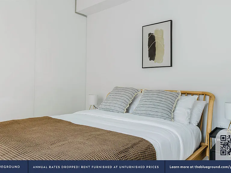 572 11th Ave #8T — Photo 8