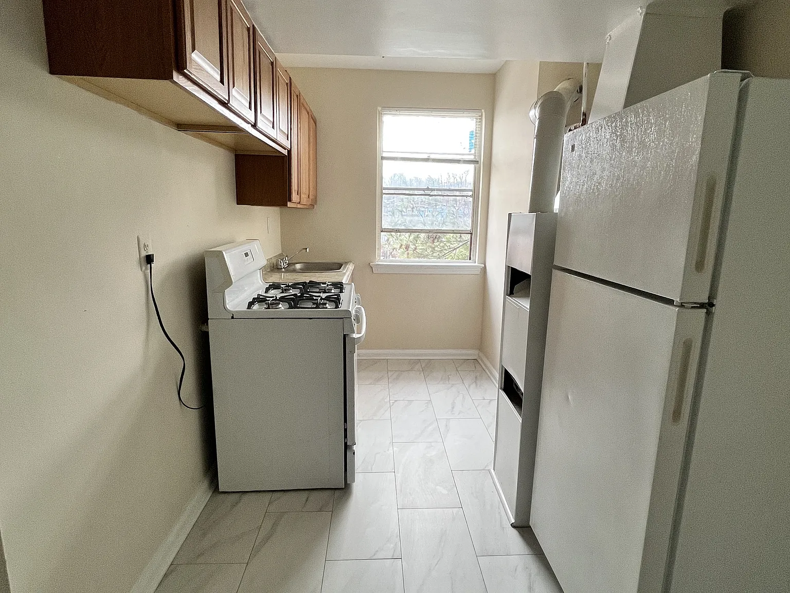 811 Barnaby Street LLC - 204 — Photo 4