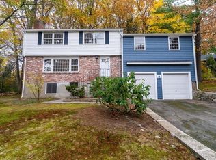 6 Crestwood Dr, Framingham, MA 01701